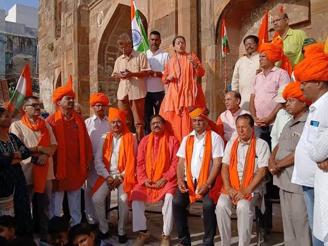 अजमेर सर्व समाज ने तारागढ़ स्थित किले पर 200 फीट का झंडा लगाने का लिया निर्णय
